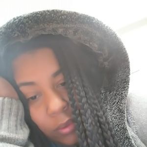 Meet your Posher, Selena